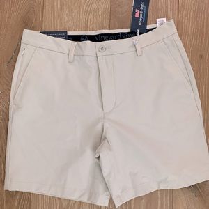 NWT Vineyard Vines On-The-Go Short Size 32